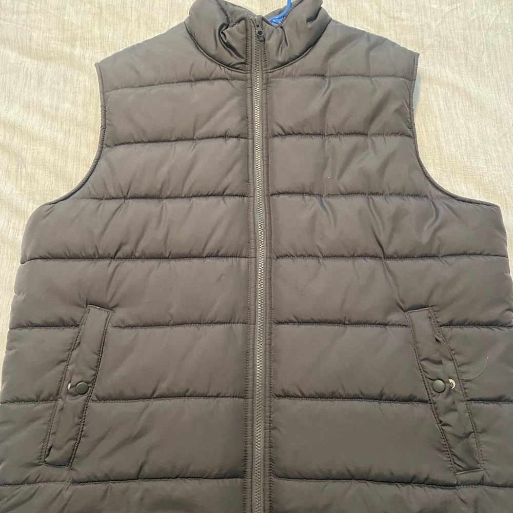 Gap brand gray puffer vest.